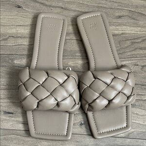 H&M Beige Braided Slide Sandals Size 8 US